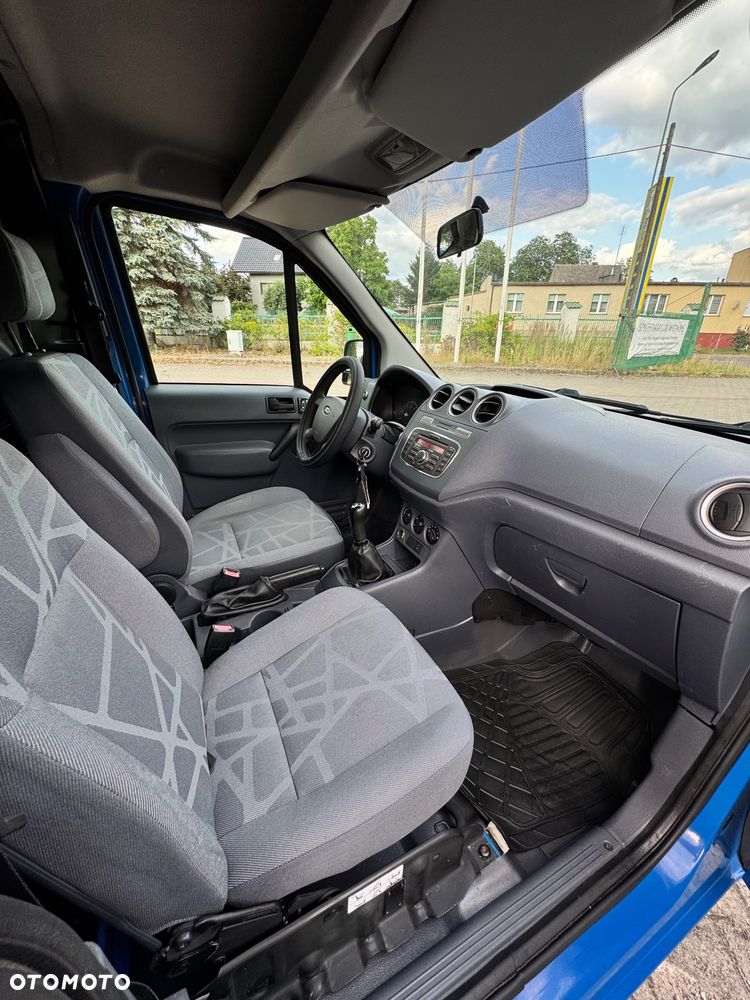 Ford Connect - 8