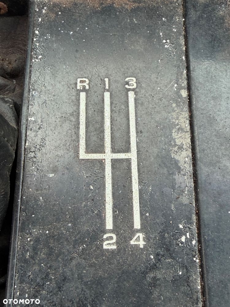 Chevrolet Corvette - 12