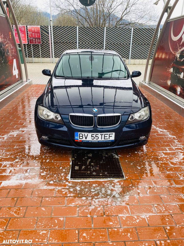 BMW Seria 3 320d EfficientDynamics Edition - 4