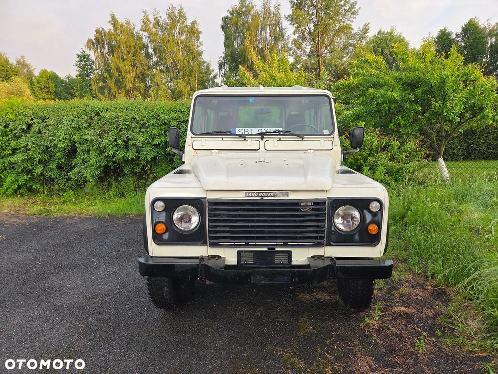 Land Rover Defender - 3