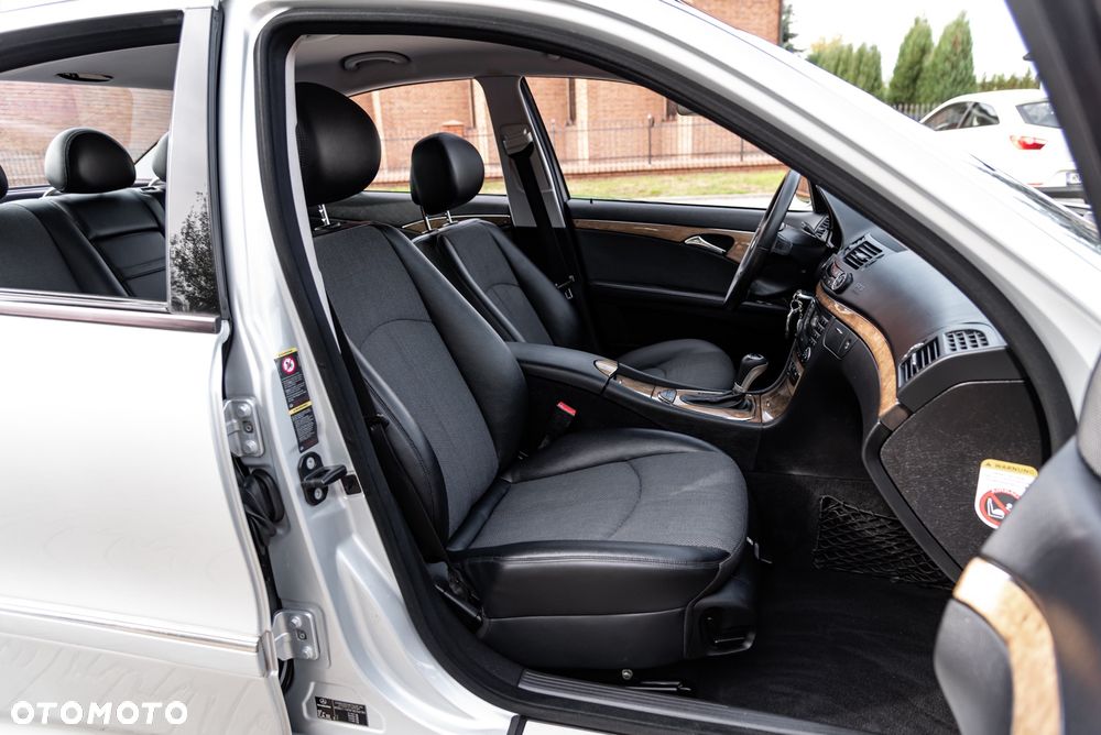 Mercedes-Benz Klasa E 220 CDI Automatik Avantgarde - 27