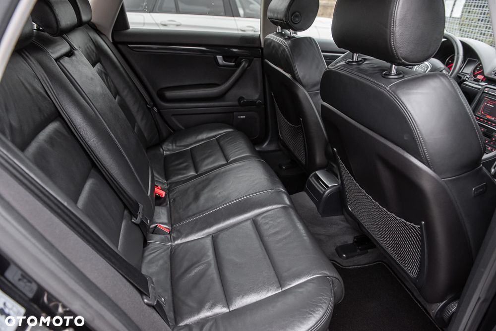 Audi A4 Avant 2.0 TDI DPF quattro - 27