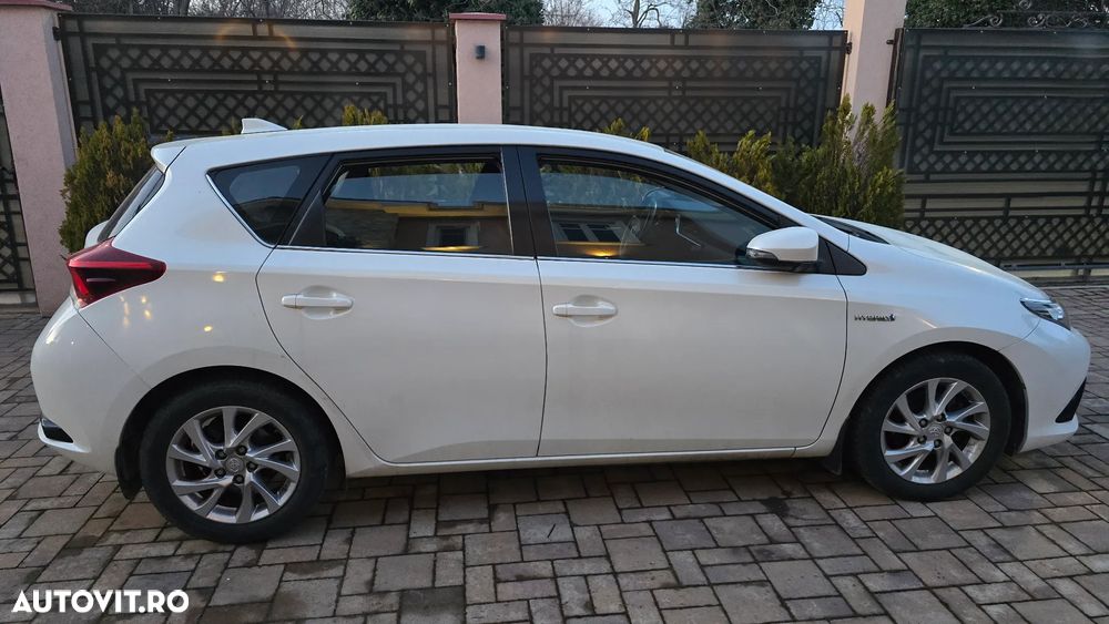 Toyota Auris - 2