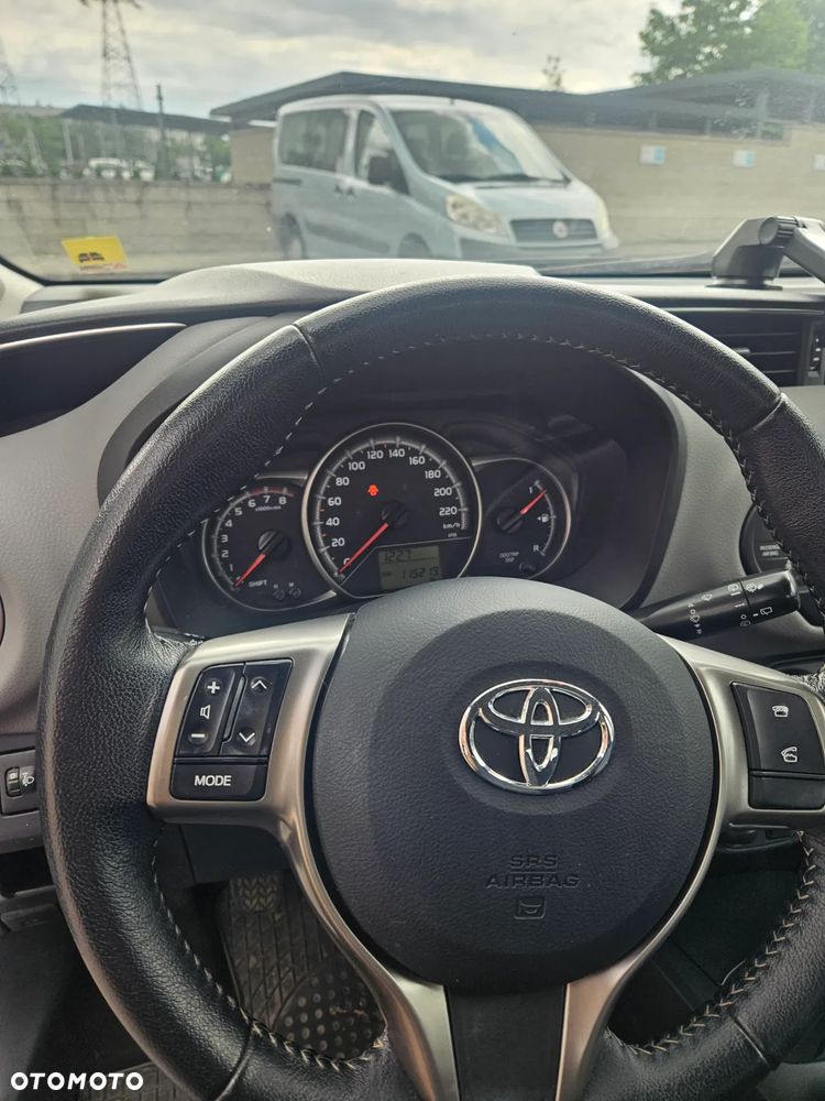Toyota Yaris 1.0 Active - 14