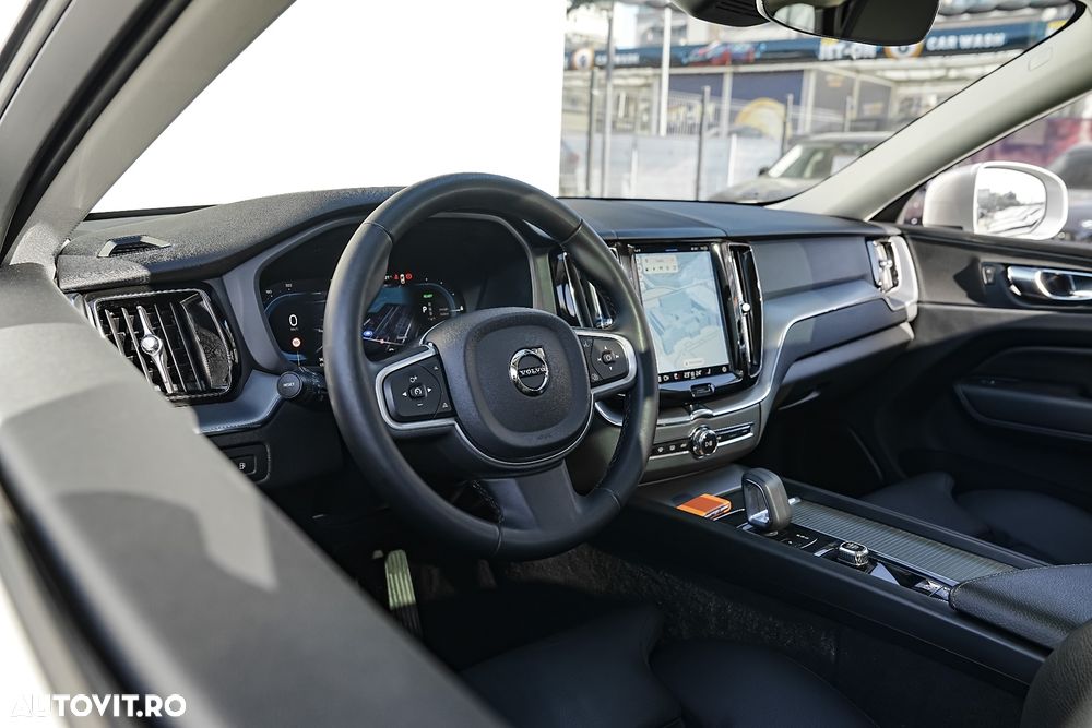 Volvo XC 60 Recharge T6 Twin Engine eAWD Inscription Expression - 16