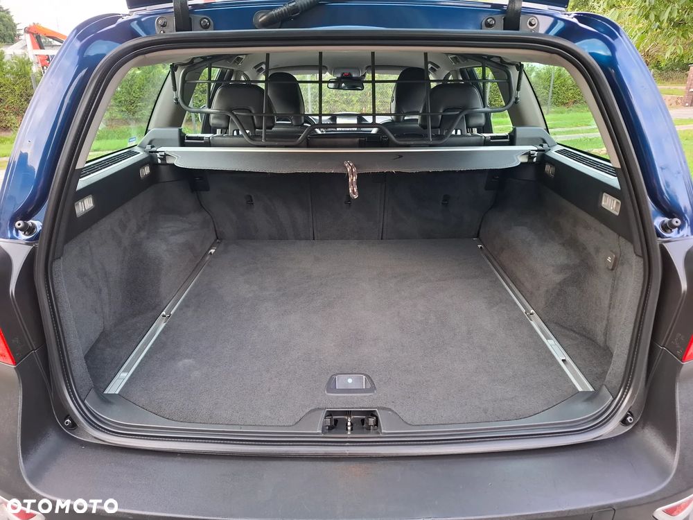 Volvo XC 70 2.4D AWD Summum - 32