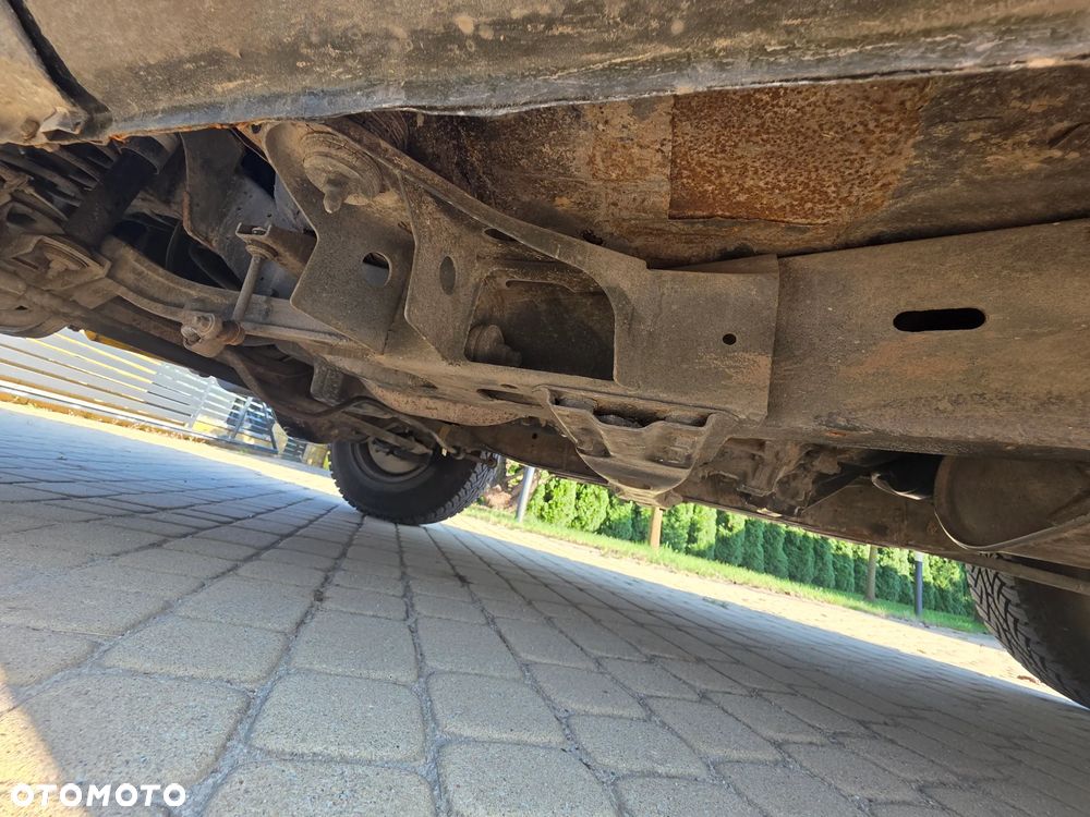 Nissan Patrol 2.8 TD SWB SLX - 10