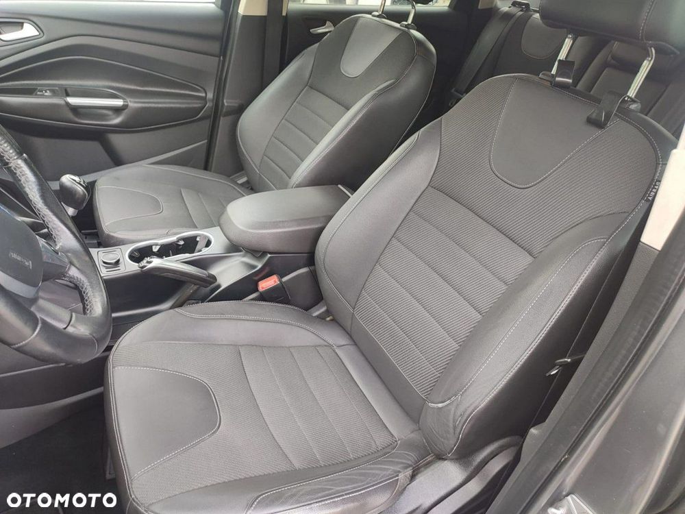 Ford Kuga - 18