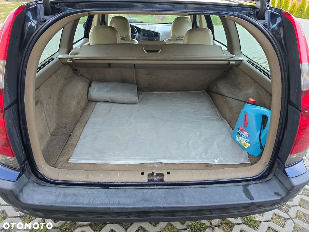 Volvo V70 2.5TDI - 10