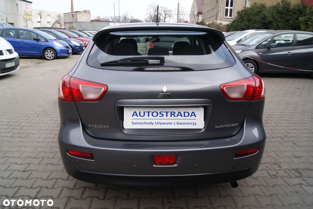 Mitsubishi Lancer 1.6 Inform - 4
