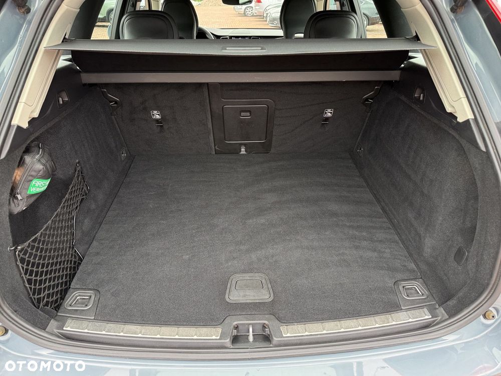 Volvo XC 60 B4 D AWD Core - 18