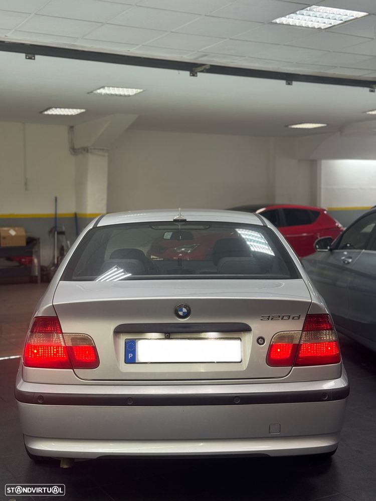 BMW 320 d Sport - 15