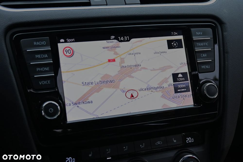 Skoda Octavia Combi 2.0 TDI DSG RS - 32