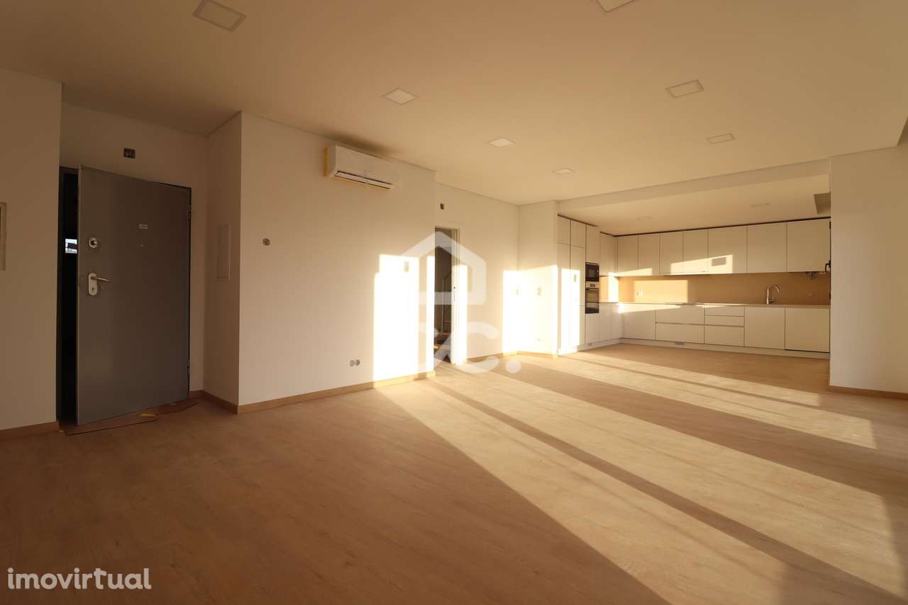 T3 novo com Churrasqueira, garagem fechada e 1 lugares de estacionamen - Grande imagem: 2/27