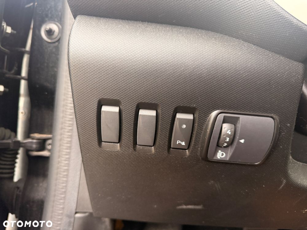 Renault Twingo ENERGY TCe 90 EDC Intens - 32