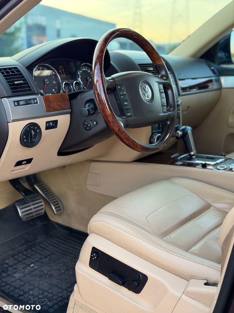 Volkswagen Touareg - 13
