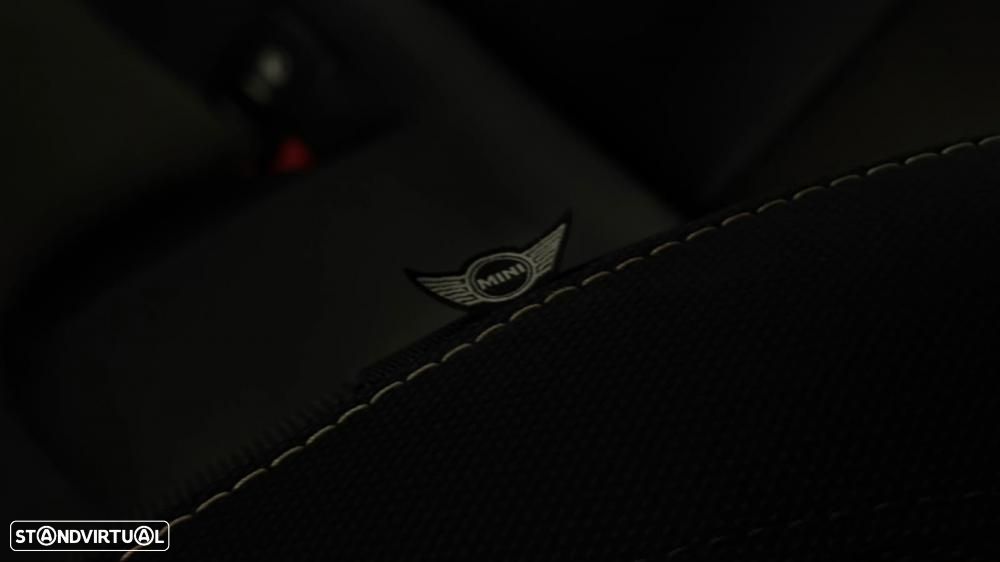 MINI 3 Portas One D - 16