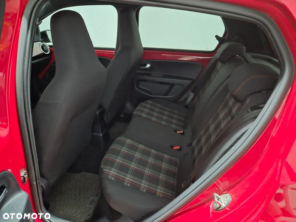Volkswagen up! - 32