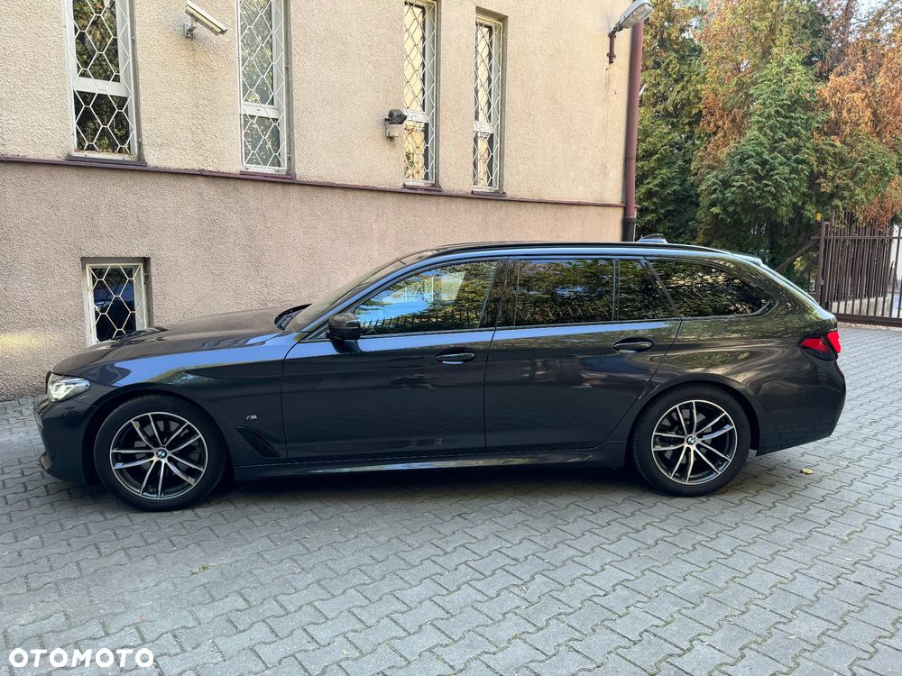 BMW Seria 5 518d mHEV - 18