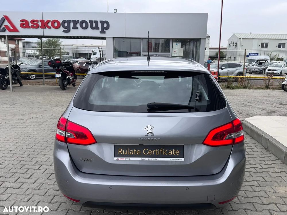 Peugeot 308 SW 1.2 L PureTech Turbo S&S Active - 7