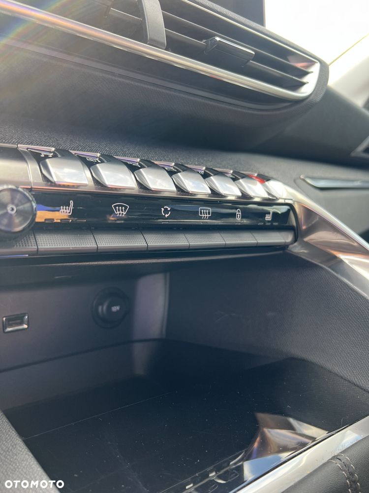 Peugeot 3008 BlueHDi 130 Stop & Start Allure - 22