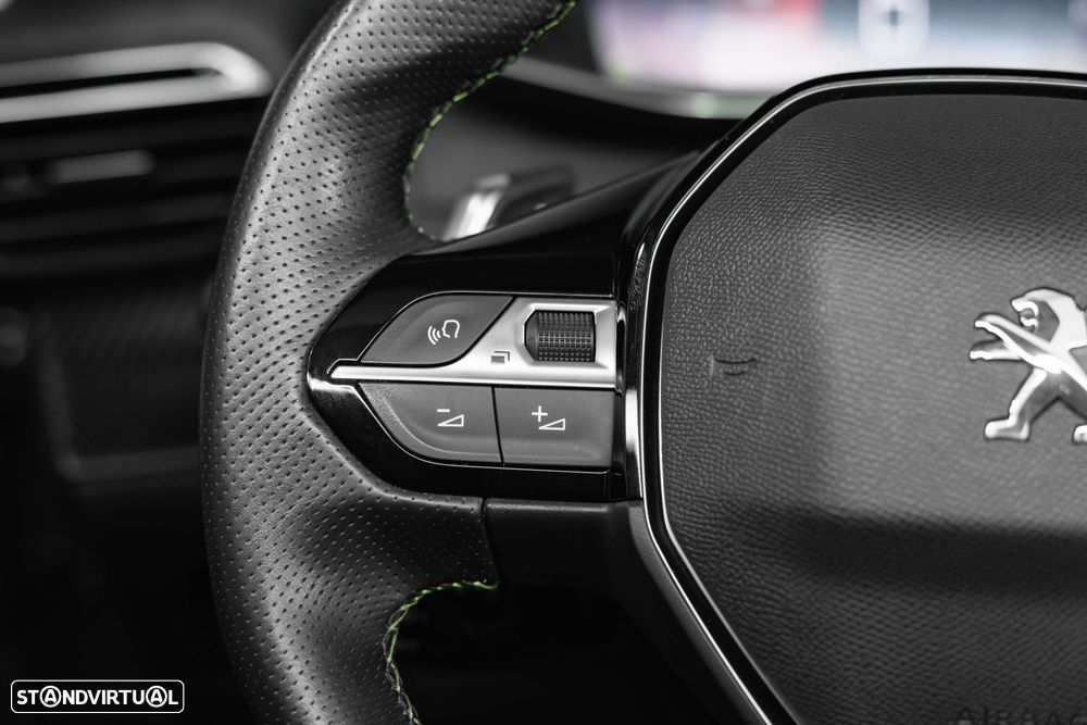 Peugeot 208 1.2 PureTech GT EAT8 - 8