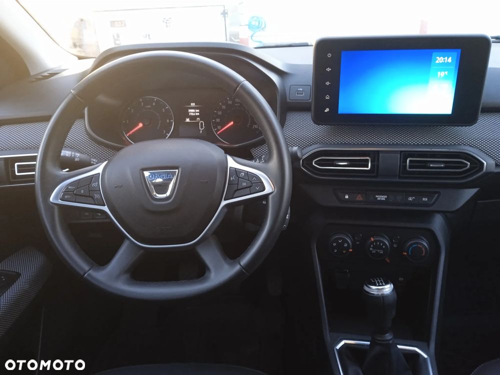Dacia Sandero TCe 100 Essential - 17