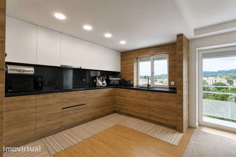 Vendo T3 Duplex seminovo em Braga - Grande imagem: 3/8