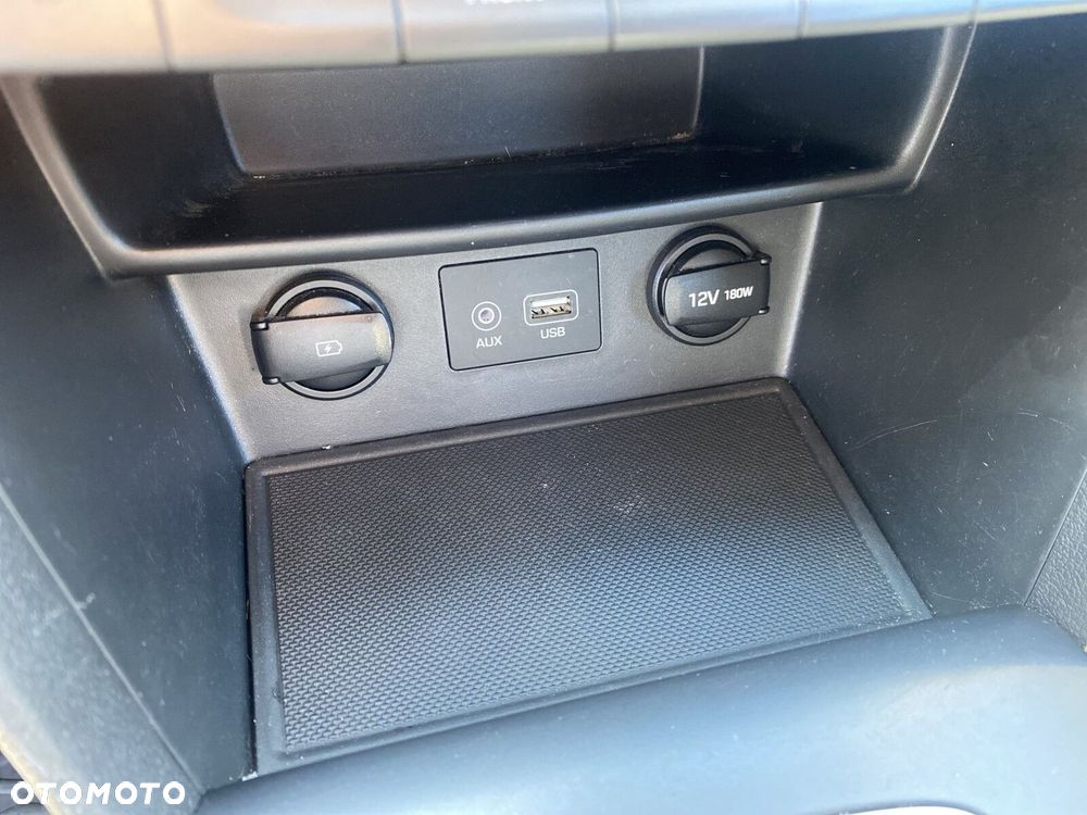 Hyundai Kona - 27