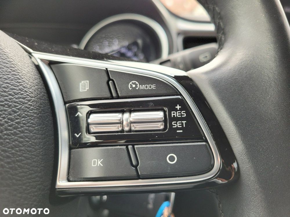 Kia XCeed - 25