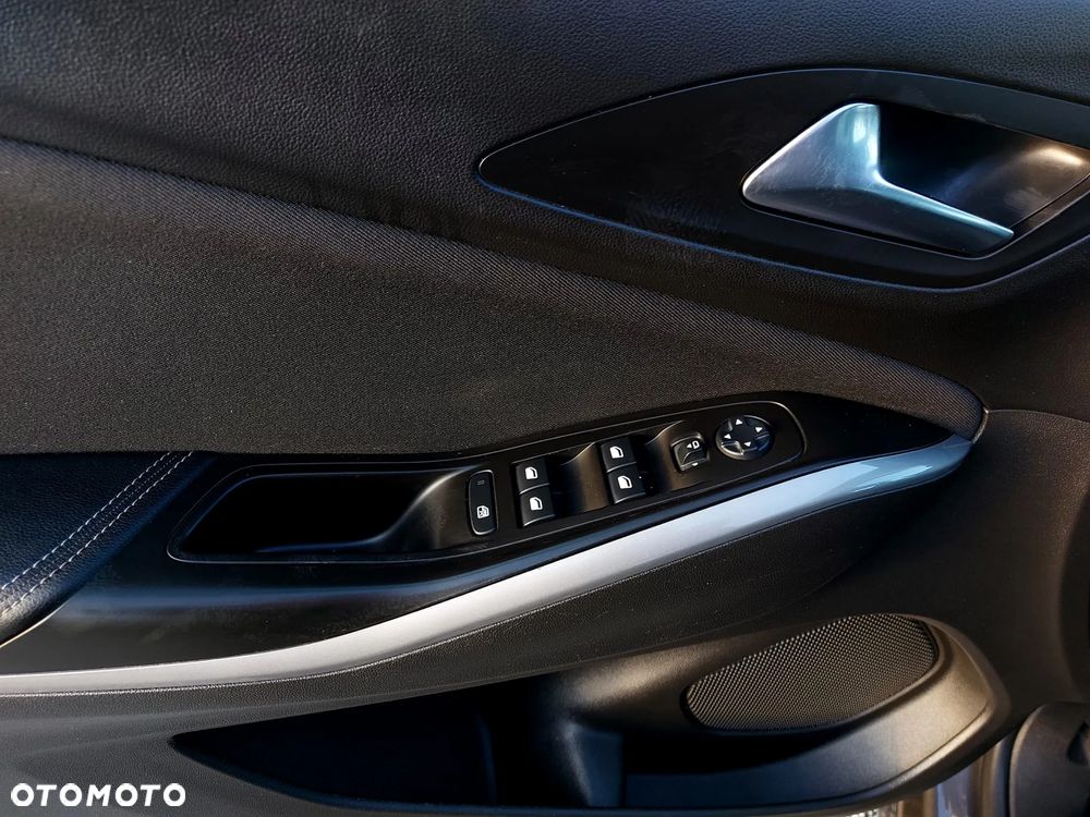 Opel Grandland X - 8