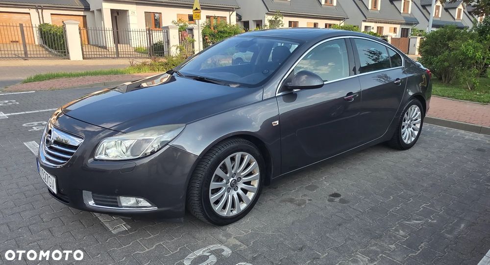 Opel Insignia 2.0 T Cosmo - 1