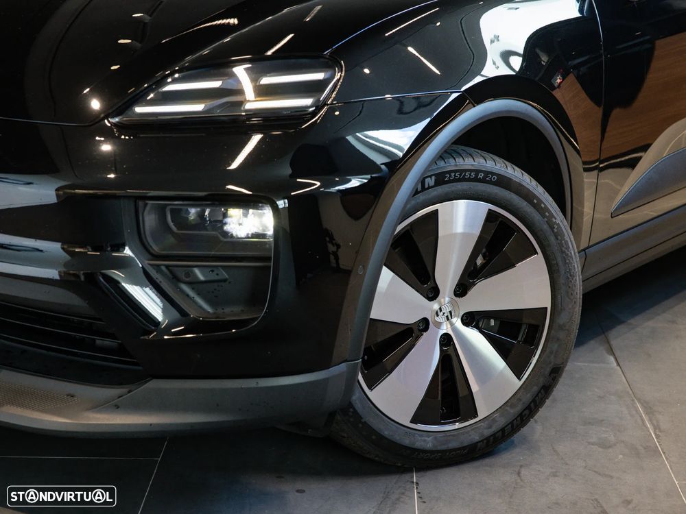 Porsche Macan Electric 4 - 15