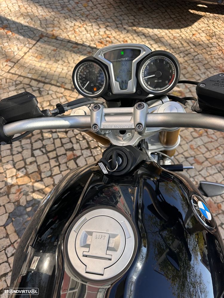 BMW R nineT - 9
