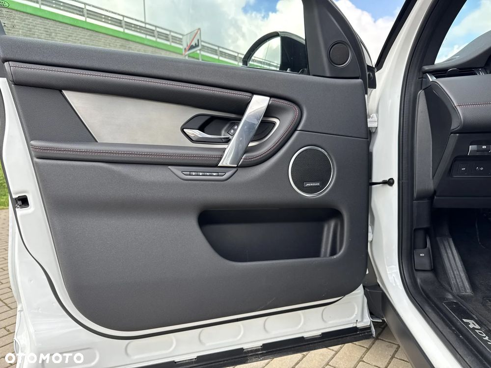 Land Rover Discovery Sport 2.0 P250 mHEV R-Dynamic S - 9