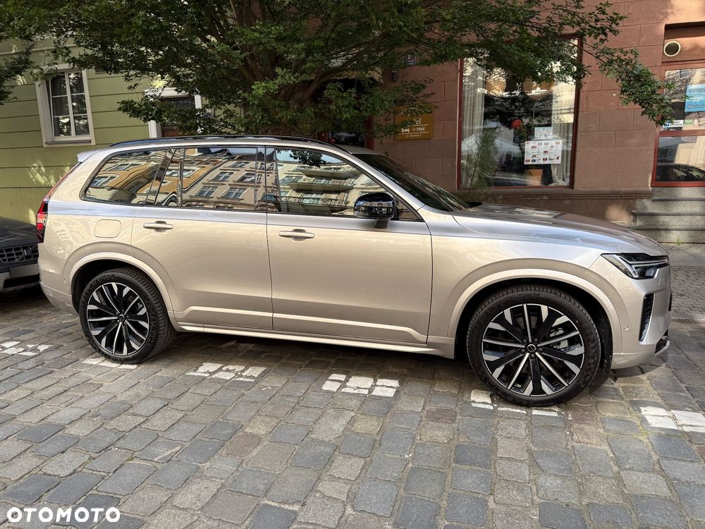 Volvo XC 90 T8 AWD Plug-In Hybrid Ultra Dark 7os - 1