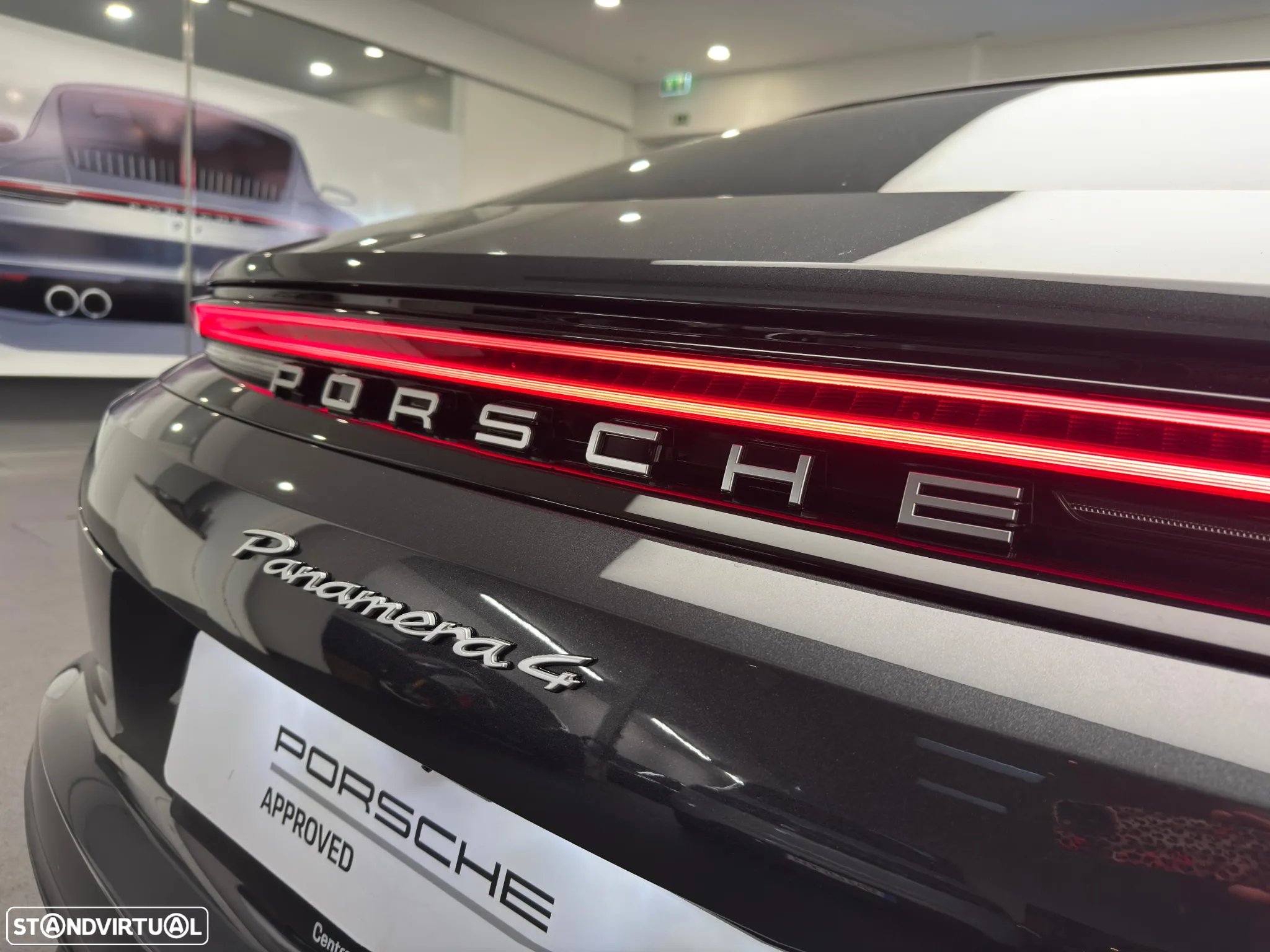 Porsche Panamera 4 E-Hybrid - 5