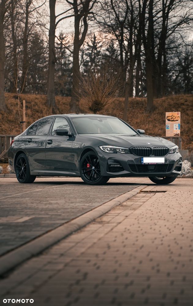 BMW Seria 3 330e M Sport - 1