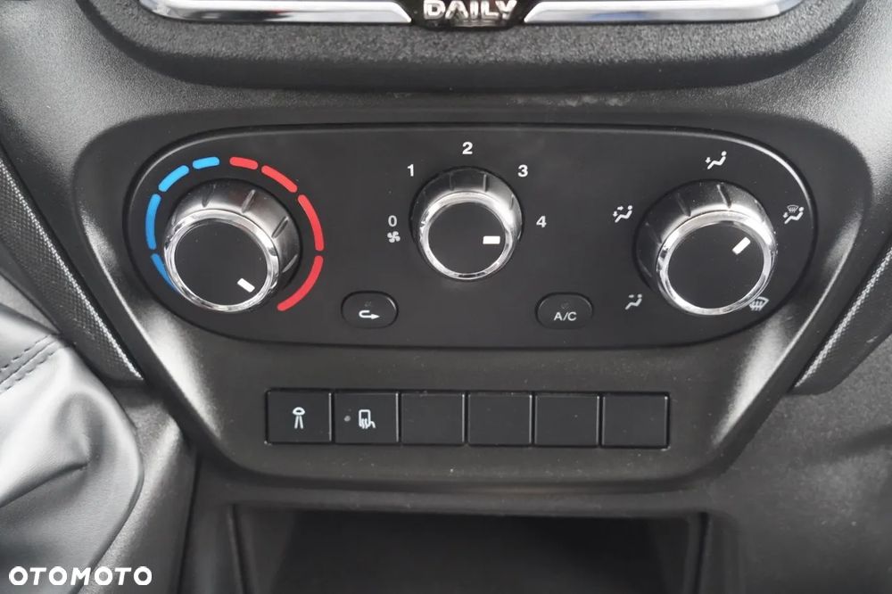 Iveco DAILY 35-160 / KONTENER 4,3 M / WINDA DHOLLANDIA  / BLIŹNIAK   DMC: 3500 KG /  2021 - 32