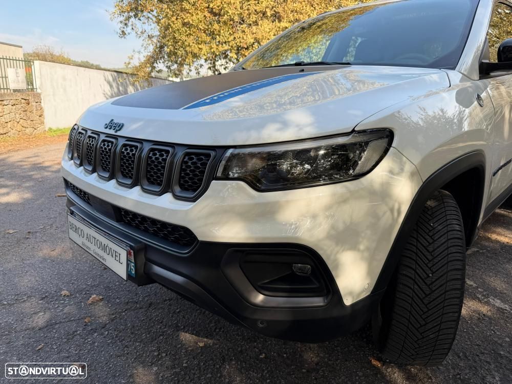 Jeep Compass 1.3 T-GDI 4xe PLUG-IN HYBRID Auto First Edition Urban - 15