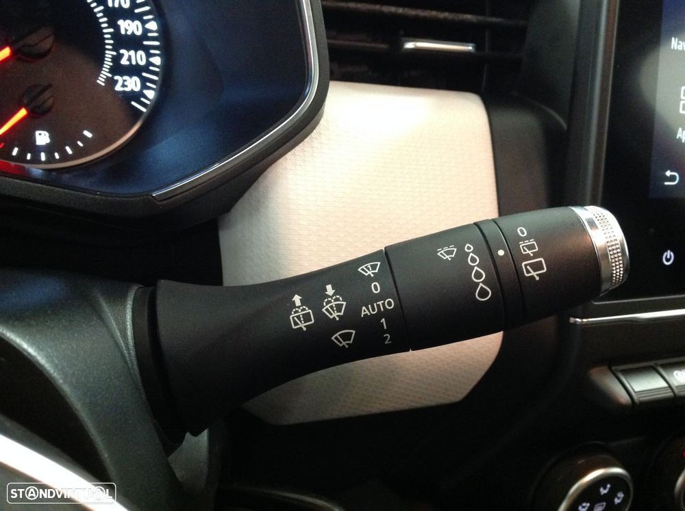 Renault Clio 1.0 TCe Limited CVT - 46