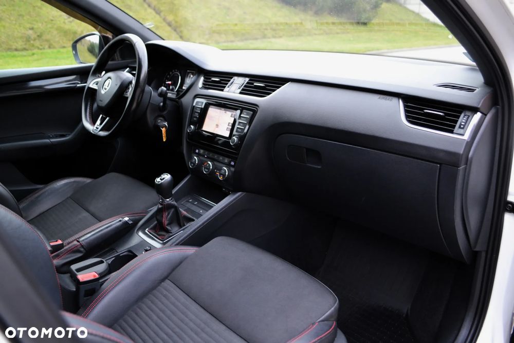 Skoda Octavia 2.0 TDI RS - 10