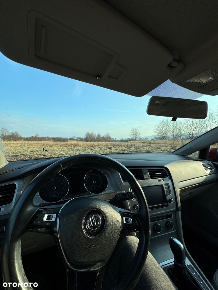 Volkswagen Golf - 35