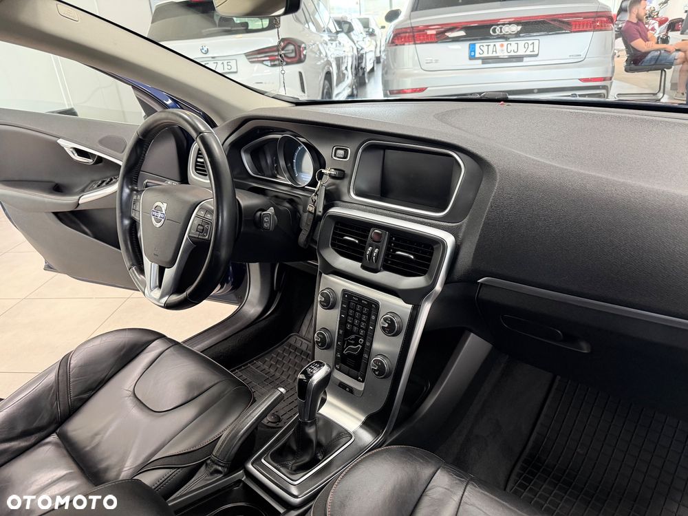 Volvo V40 D4 Drive-E Ocean Race - 29