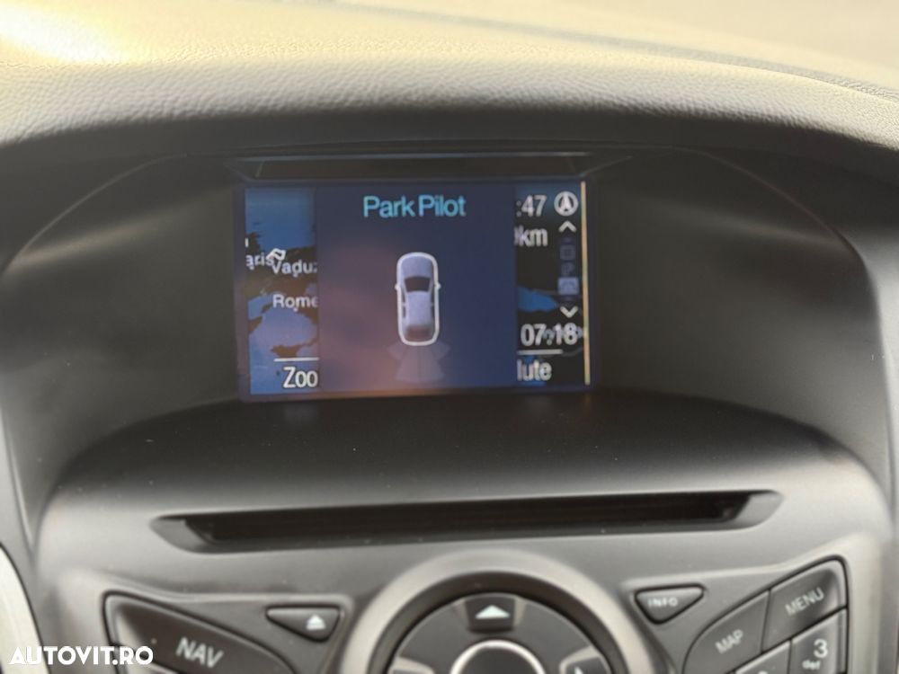 Ford Focus Turnier 1.6 TDCi ECOnetic 88g Start-Stopp-Sy Titanium - 15