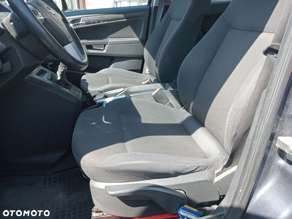 Opel Zafira 1.8 Essentia EU5 - 11