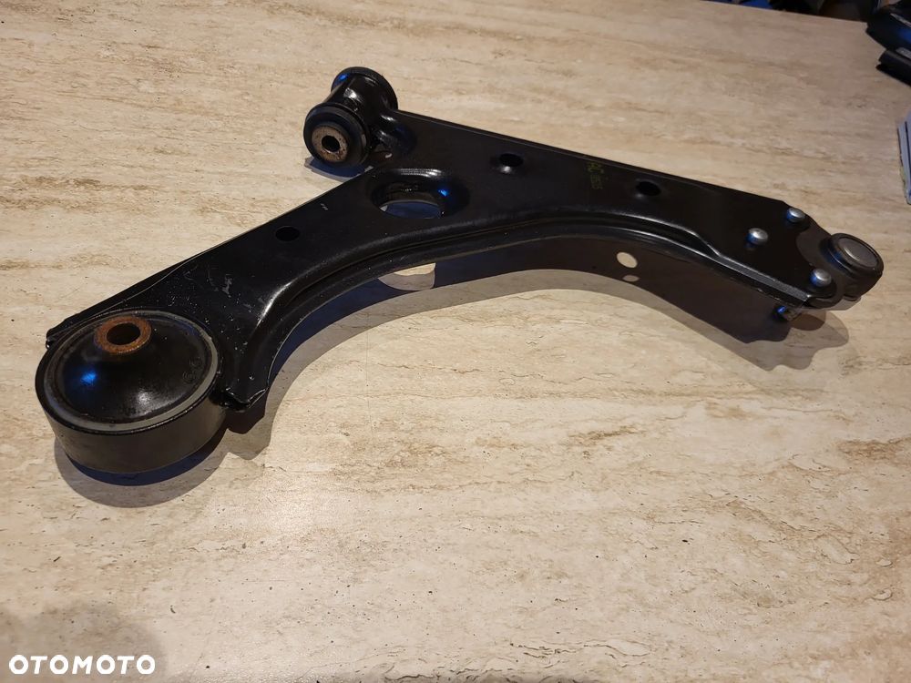 WAHACZ  przód Lewy  dół przód 16 mm pasuje do: OPEL ADAM, CORSA D, CORSA D/HATCHBACK, CORSA E, CORSA E/HATCHBACK 1.0-1.7D 07.06-    5352039 - 1
