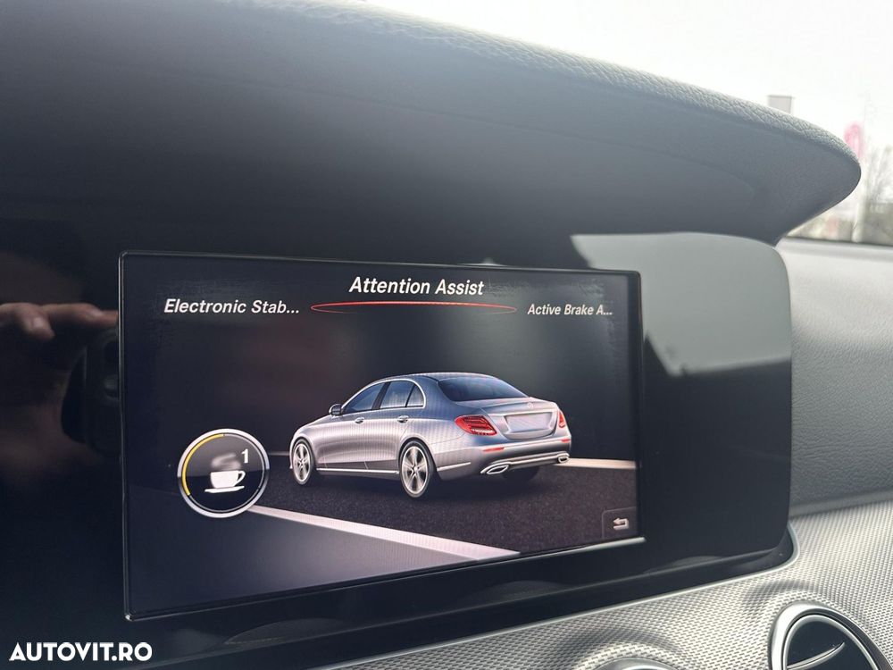 Mercedes-Benz E - 16