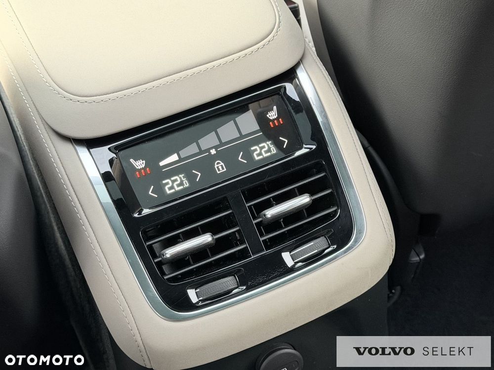 Volvo XC 90 - 35