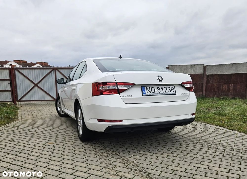 Skoda Superb 1.6 TDI Style - 14